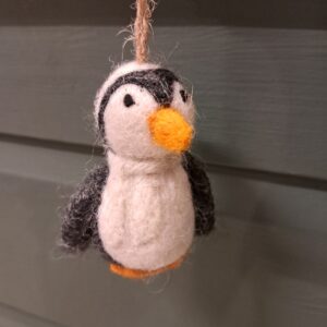 Hangertje met Pinguïn - Zwart - Witte sjaal